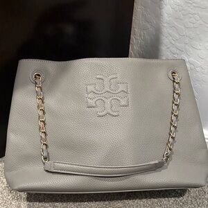 Tory Burch Gray Shoulder Bag with Gold Chain